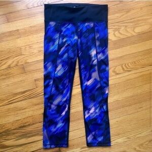 GAPfit Sculpt Compression Cropped 3/4 Capri Activewear Leggings Size S
